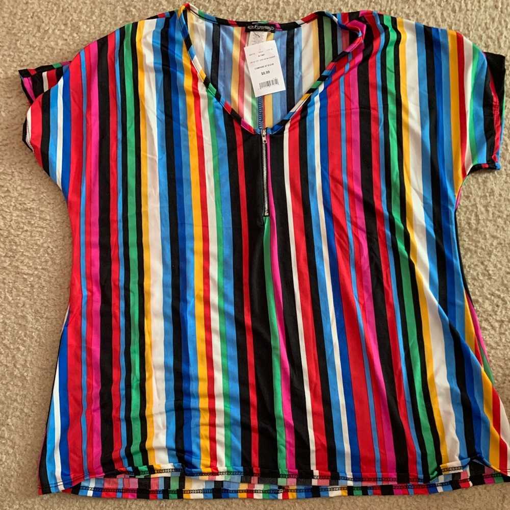 Colorful casual top. Brand new